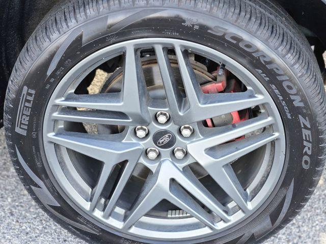 used 2025 Ford Explorer car, priced at $38,804