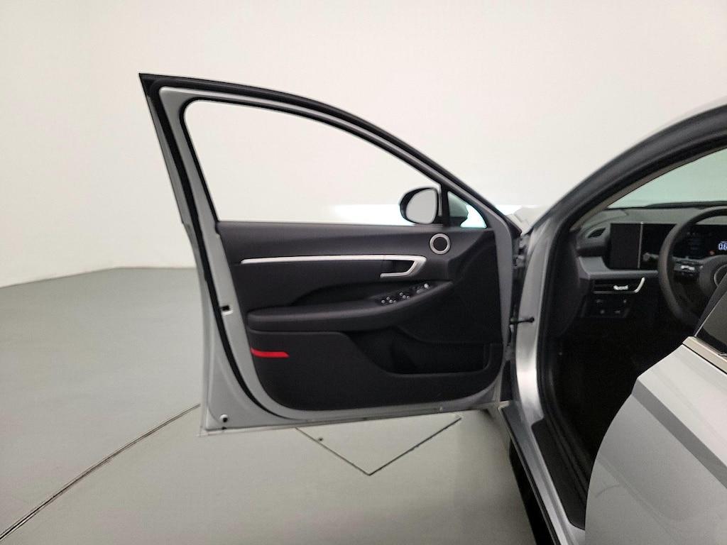used 2025 Hyundai Sonata car, priced at $23,998