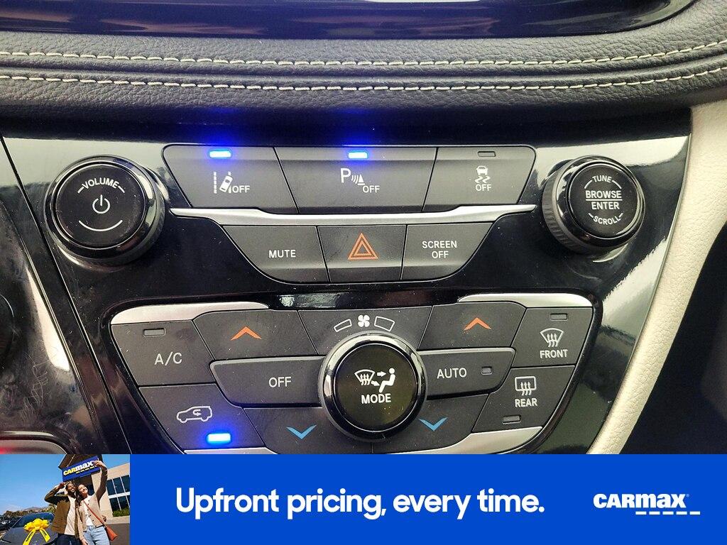 used 2024 Chrysler Pacifica Hybrid car, priced at $25,998