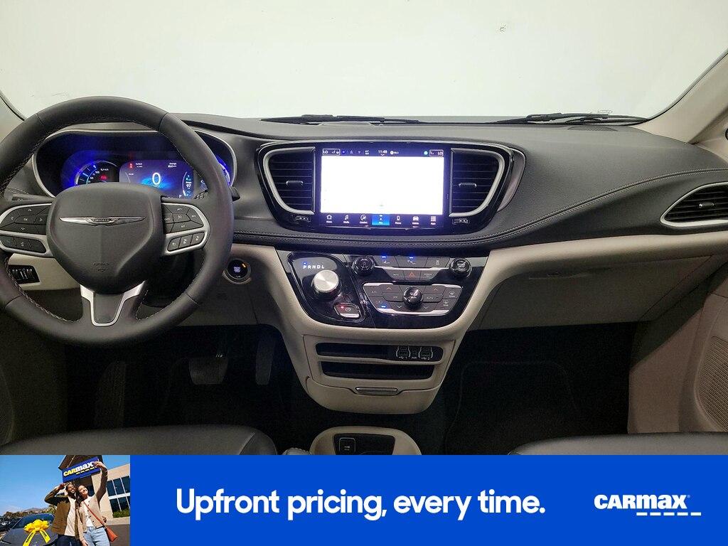 used 2024 Chrysler Pacifica Hybrid car, priced at $25,998