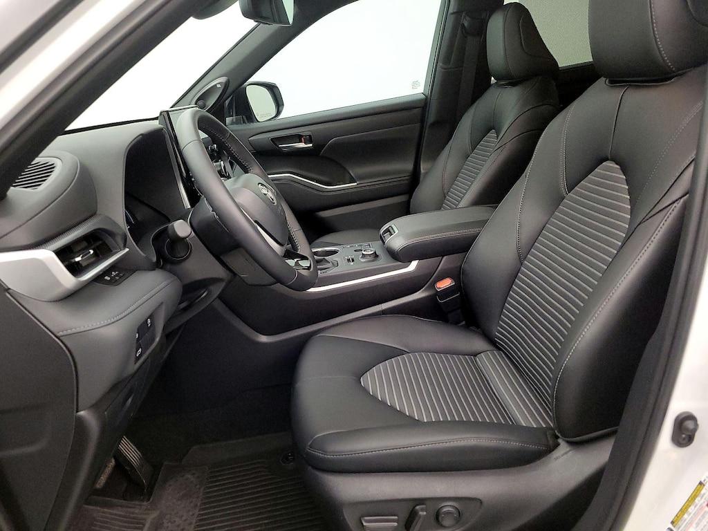 used 2026 Toyota Highlander car, priced at $49,998