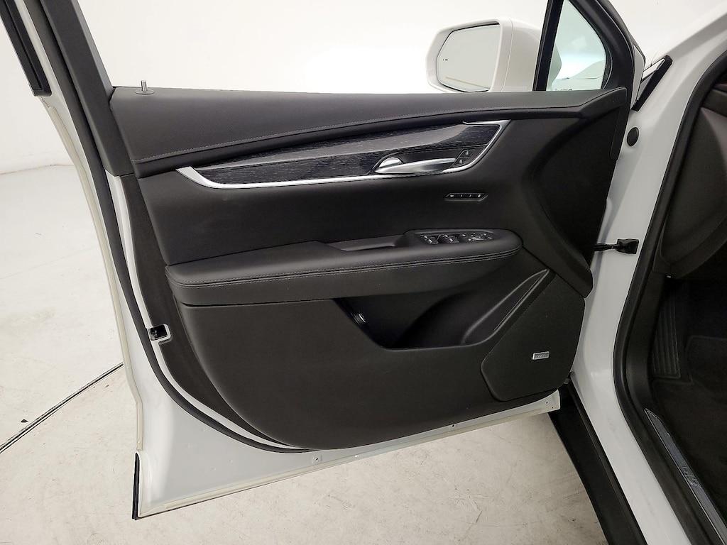 used 2020 Cadillac XT5 car, priced at $23,998