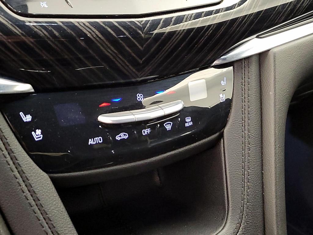 used 2025 Cadillac XT6 car, priced at $38,998