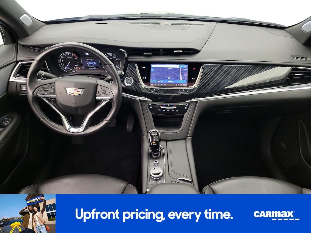used 2025 Cadillac XT6 car, priced at $40,998