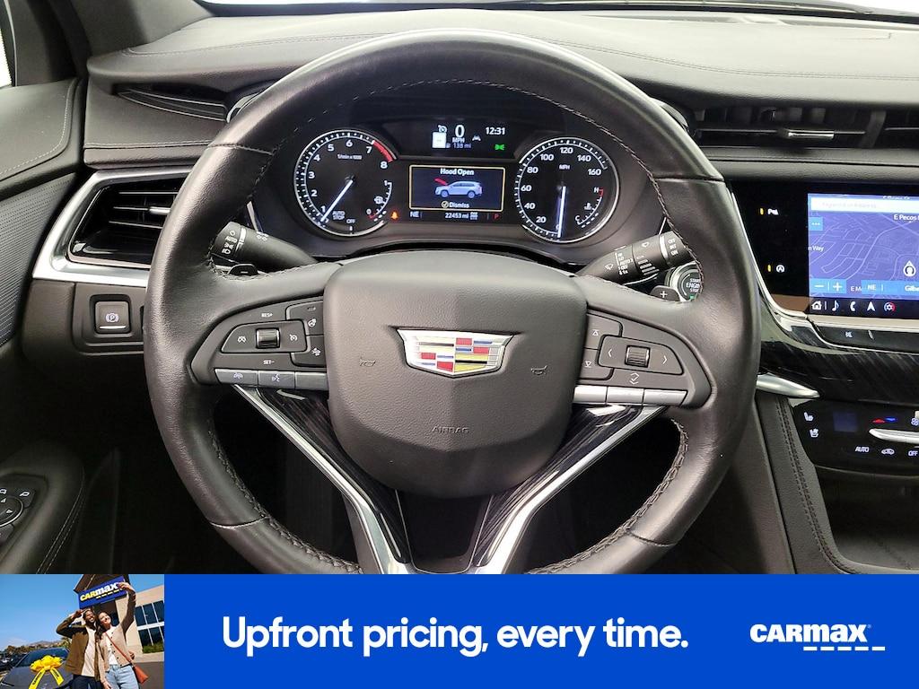 used 2025 Cadillac XT6 car, priced at $40,998