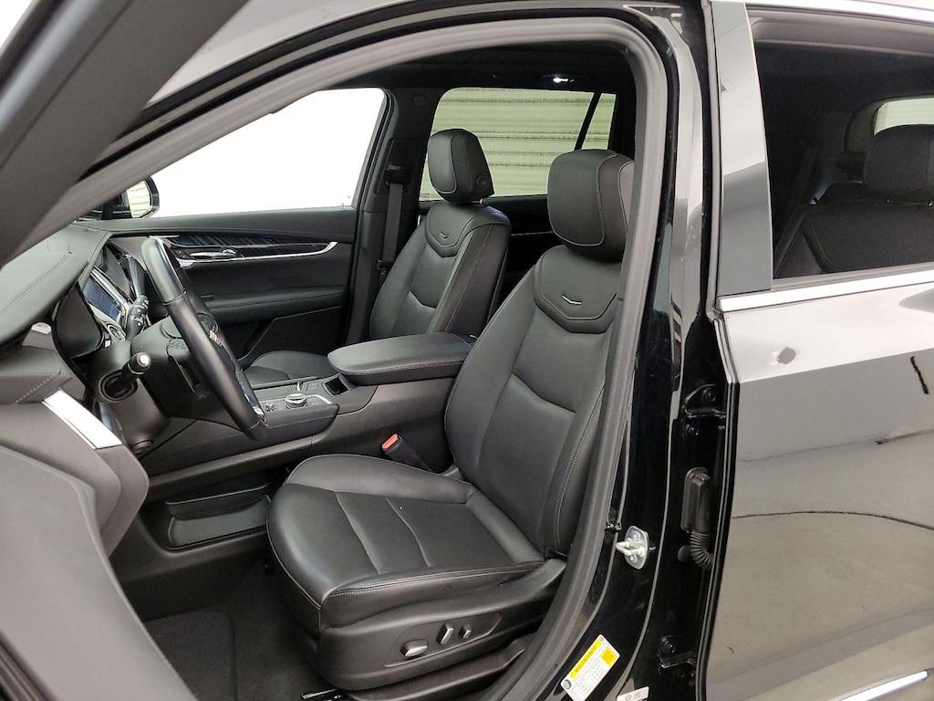 used 2025 Cadillac XT6 car, priced at $40,998