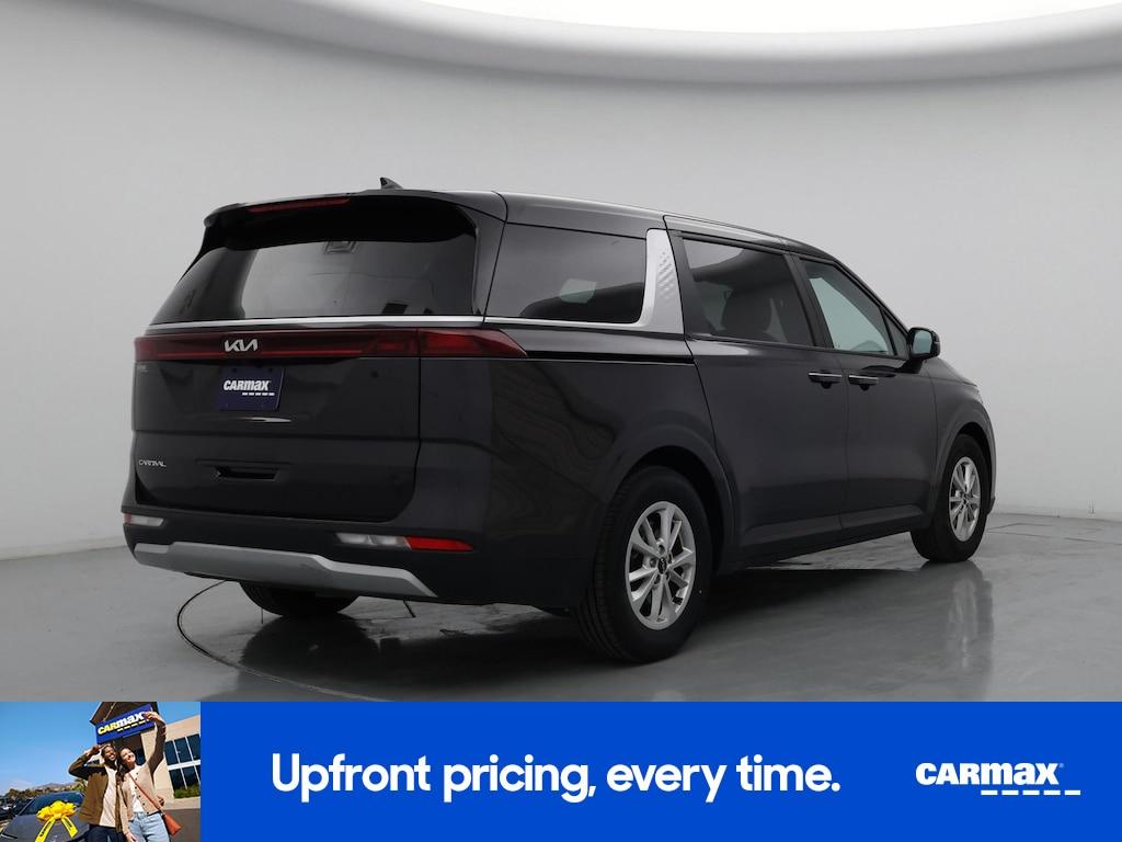 used 2024 Kia Carnival car, priced at $32,998