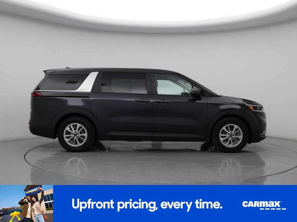 used 2024 Kia Carnival car, priced at $32,998
