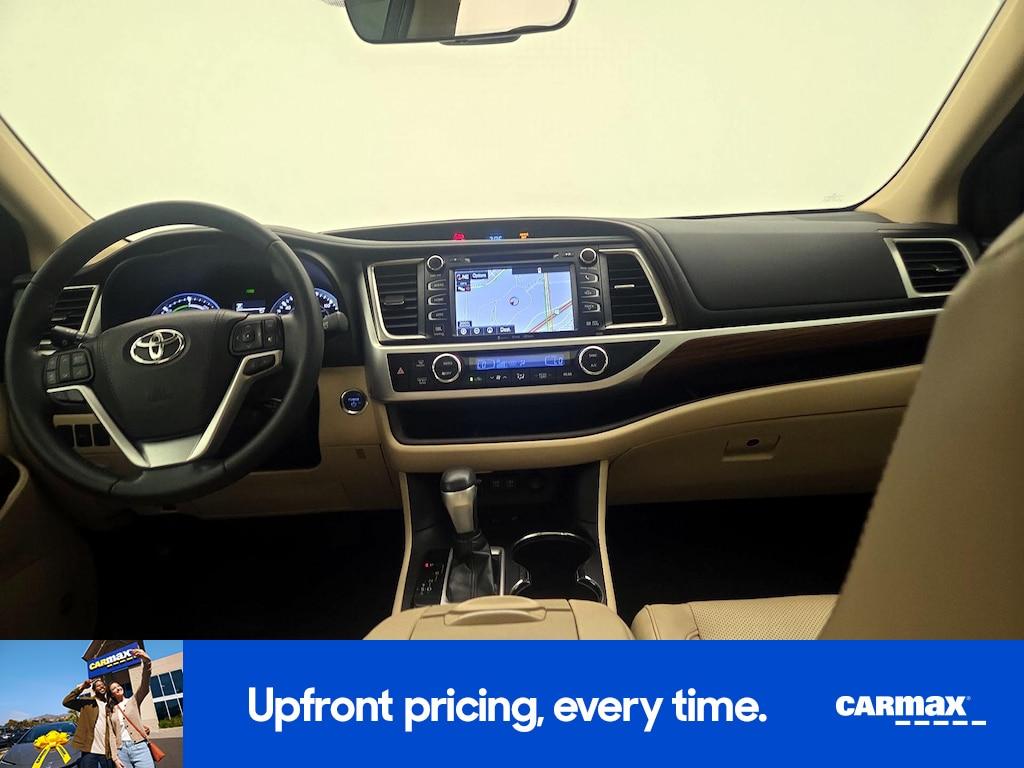 used 2019 Toyota Highlander Hybrid car, priced at $31,998