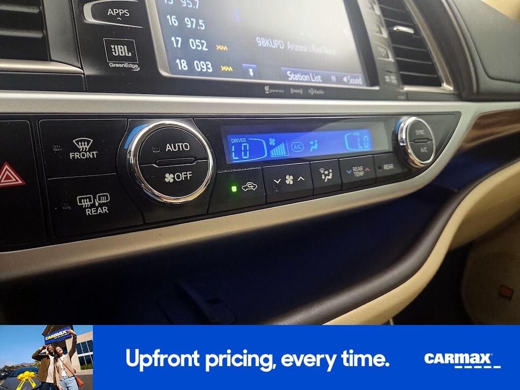 used 2019 Toyota Highlander Hybrid car, priced at $31,998