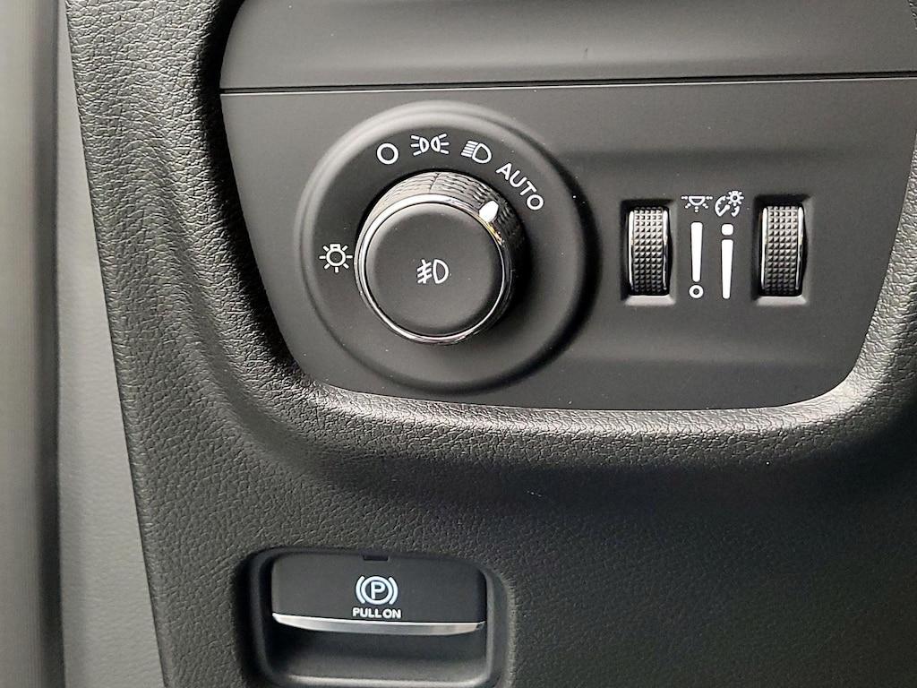 used 2022 Jeep Grand Cherokee car, priced at $27,998