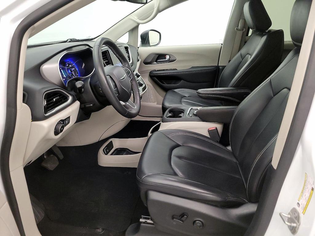 used 2023 Chrysler Pacifica car, priced at $24,998