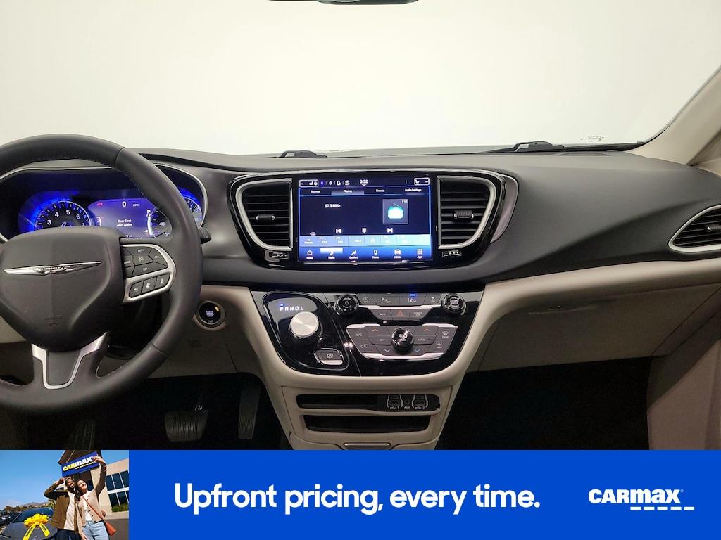 used 2023 Chrysler Pacifica car, priced at $24,998