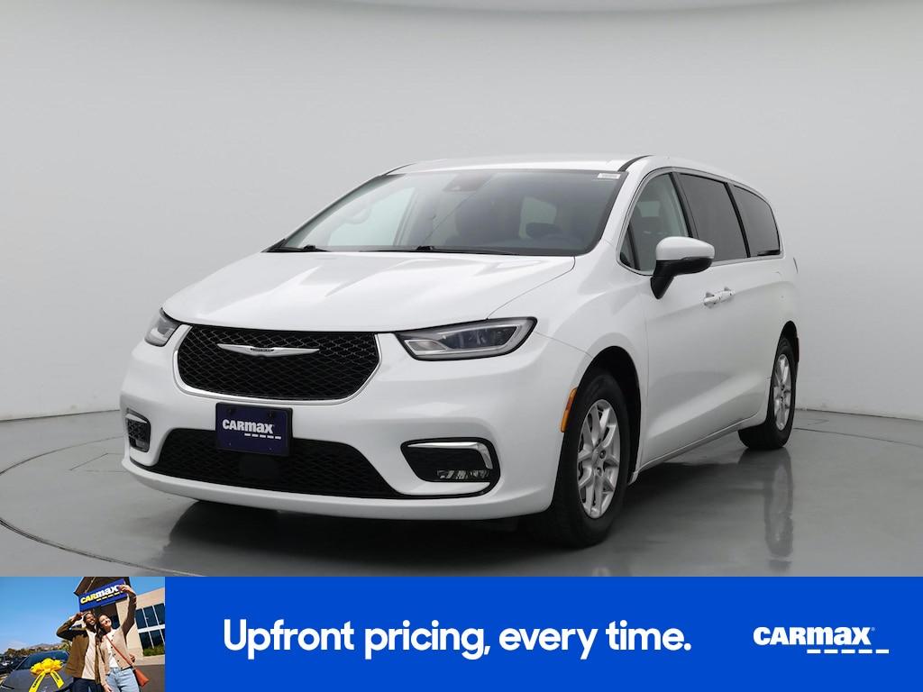 used 2023 Chrysler Pacifica car, priced at $24,998