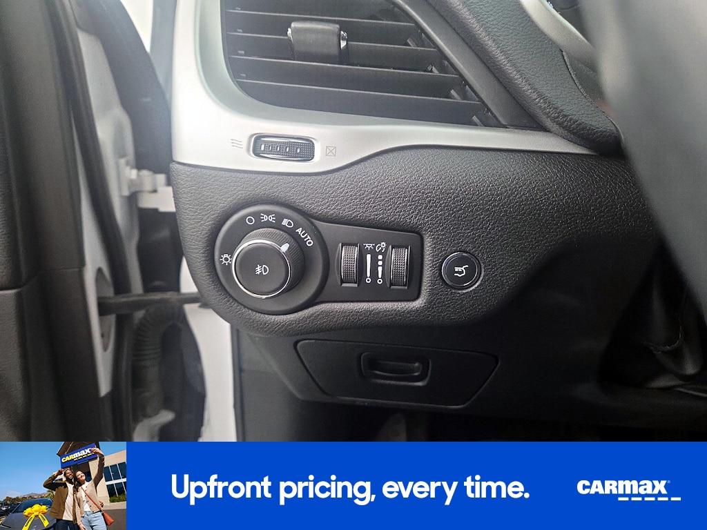 used 2018 Jeep Cherokee car, priced at $16,998