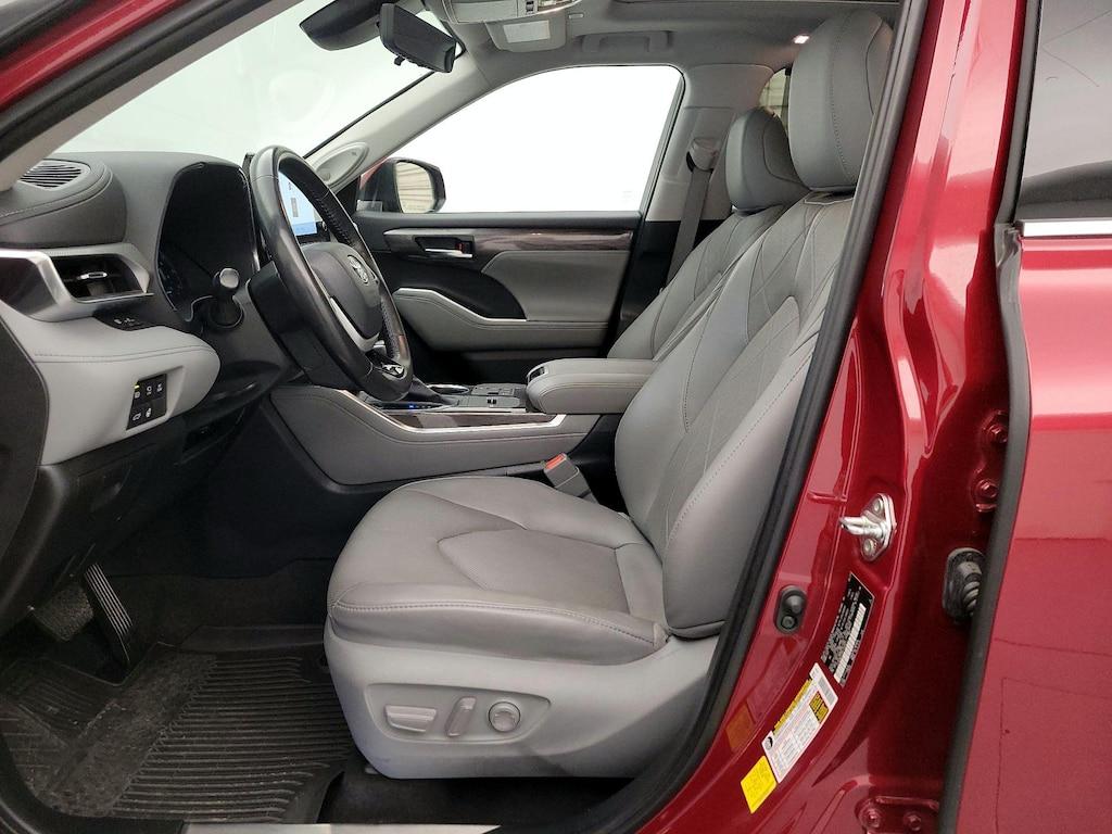 used 2023 Toyota Highlander Hybrid car, priced at $48,998