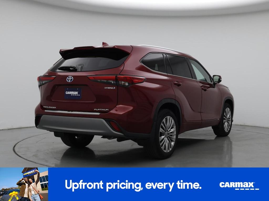 used 2023 Toyota Highlander Hybrid car, priced at $48,998