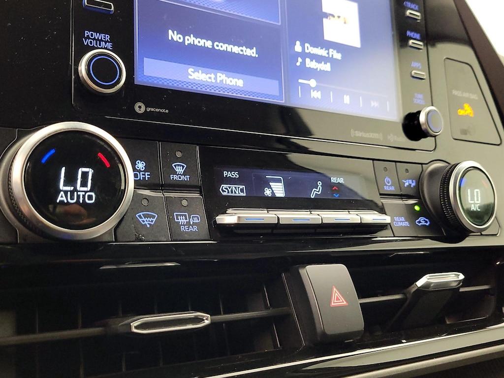 used 2022 Toyota Highlander Hybrid car, priced at $34,998
