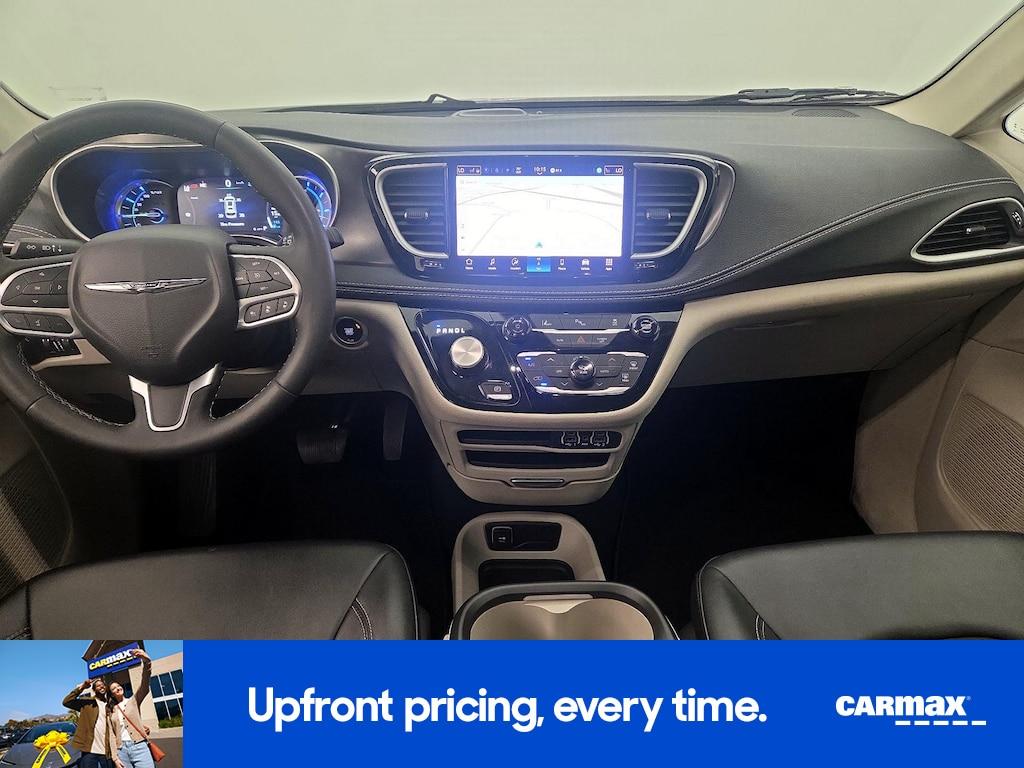 used 2024 Chrysler Pacifica Hybrid car, priced at $27,998
