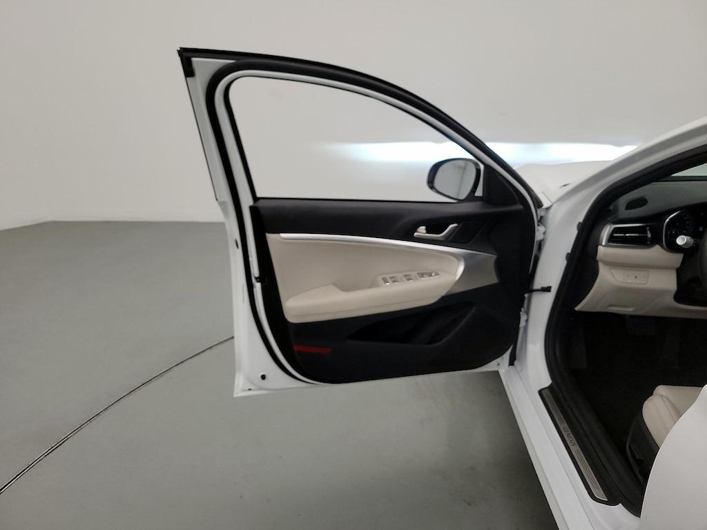 used 2025 Genesis G70 car, priced at $31,998