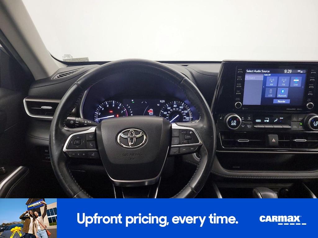 used 2020 Toyota Highlander car, priced at $26,998
