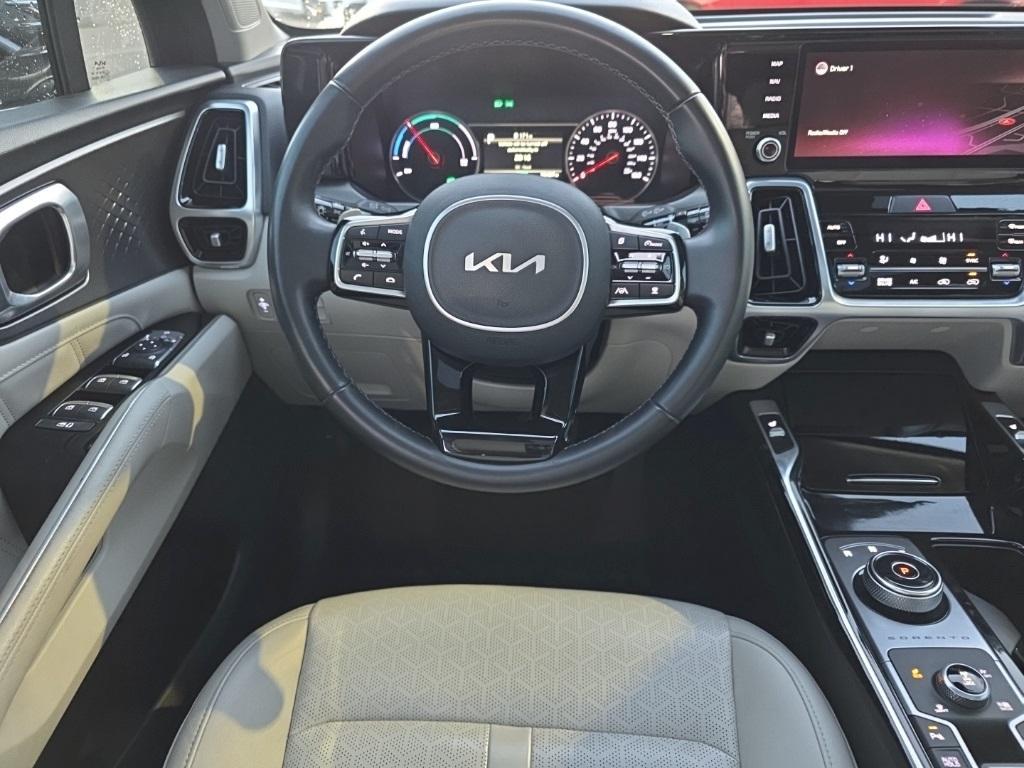 used 2022 Kia Sorento Plug-In Hybrid car, priced at $28,000