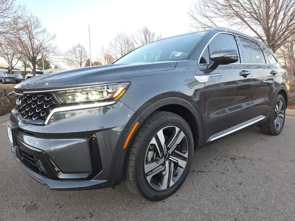 used 2022 Kia Sorento Plug-In Hybrid car, priced at $28,000
