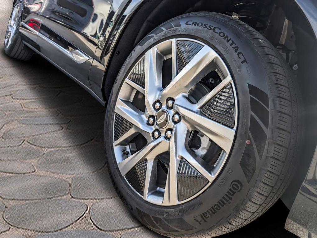 new 2026 Cadillac OPTIQ car, priced at $52,694