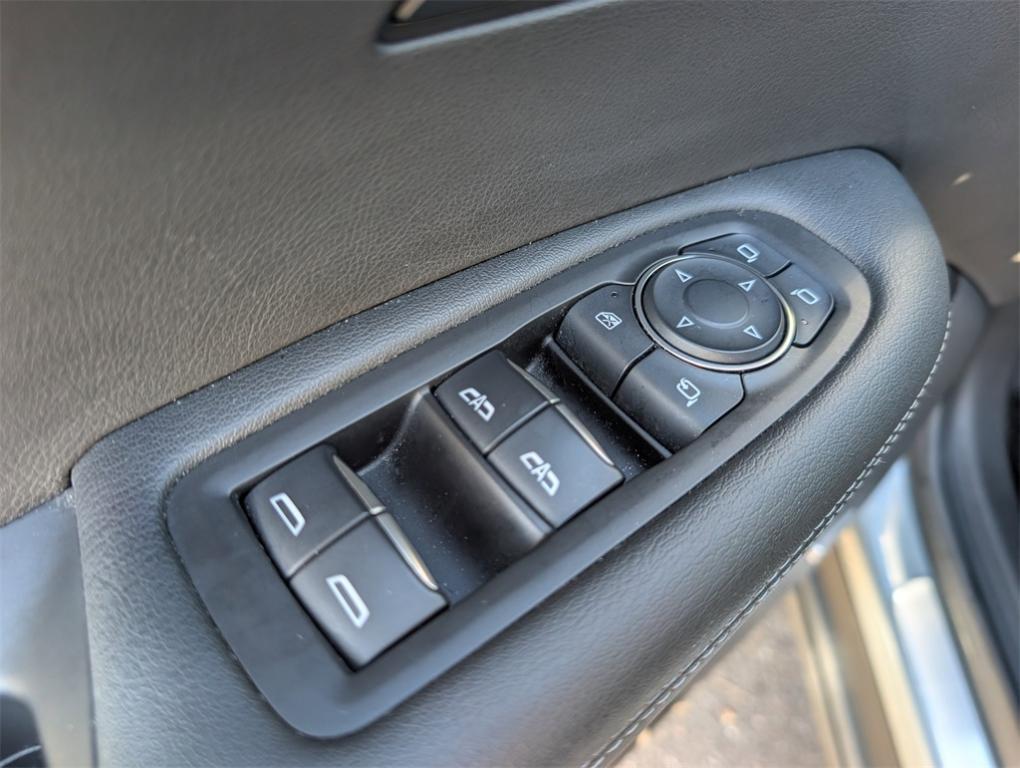 used 2023 Cadillac XT6 car, priced at $33,500