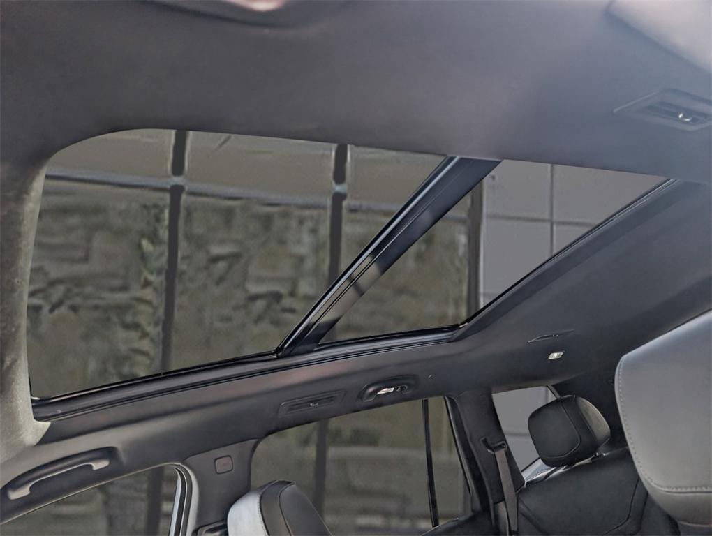 used 2023 Cadillac XT6 car, priced at $33,500