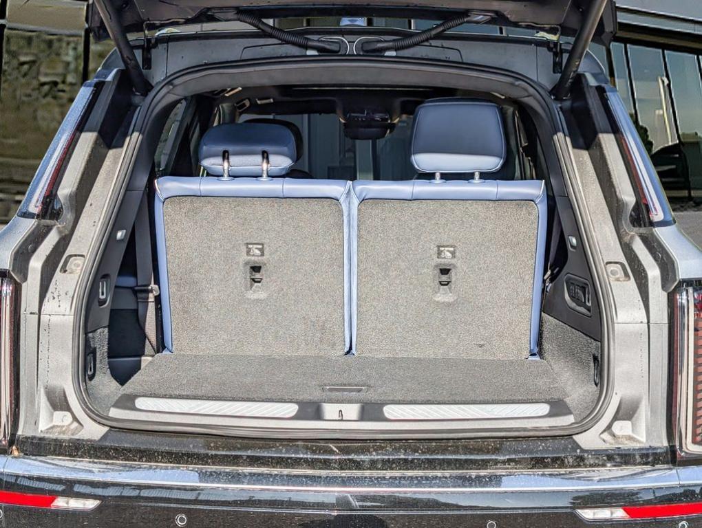 new 2026 Cadillac VISTIQ car, priced at $94,789