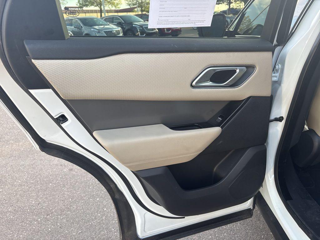 used 2021 Land Rover Range Rover Velar car, priced at $33,000