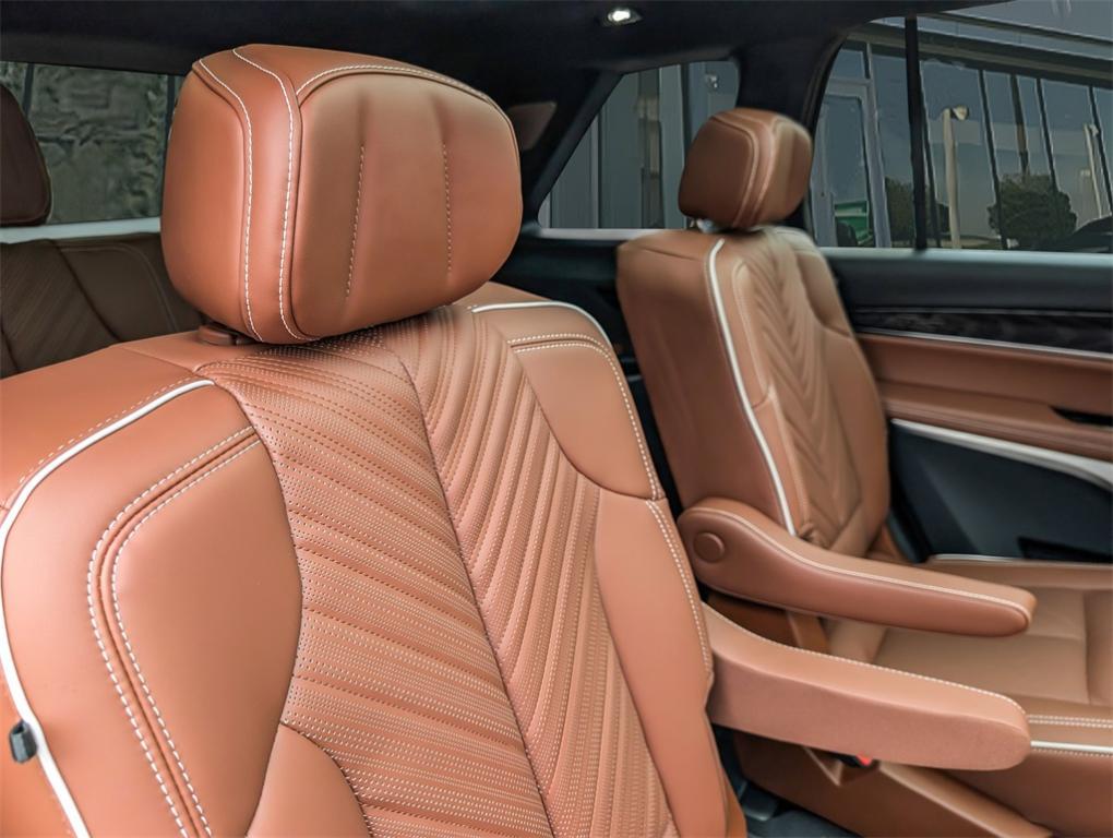 new 2026 Cadillac VISTIQ car, priced at $100,409