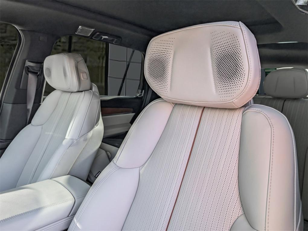 new 2026 Cadillac VISTIQ car, priced at $84,084