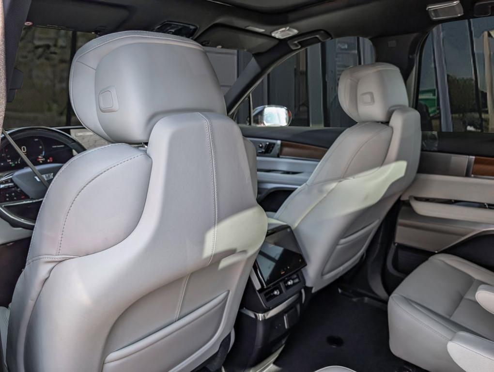 new 2026 Cadillac VISTIQ car, priced at $84,084