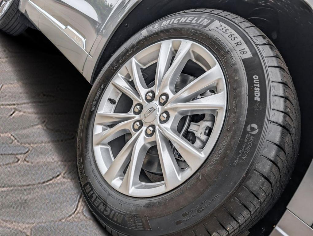 new 2025 Cadillac XT6 car, priced at $49,389