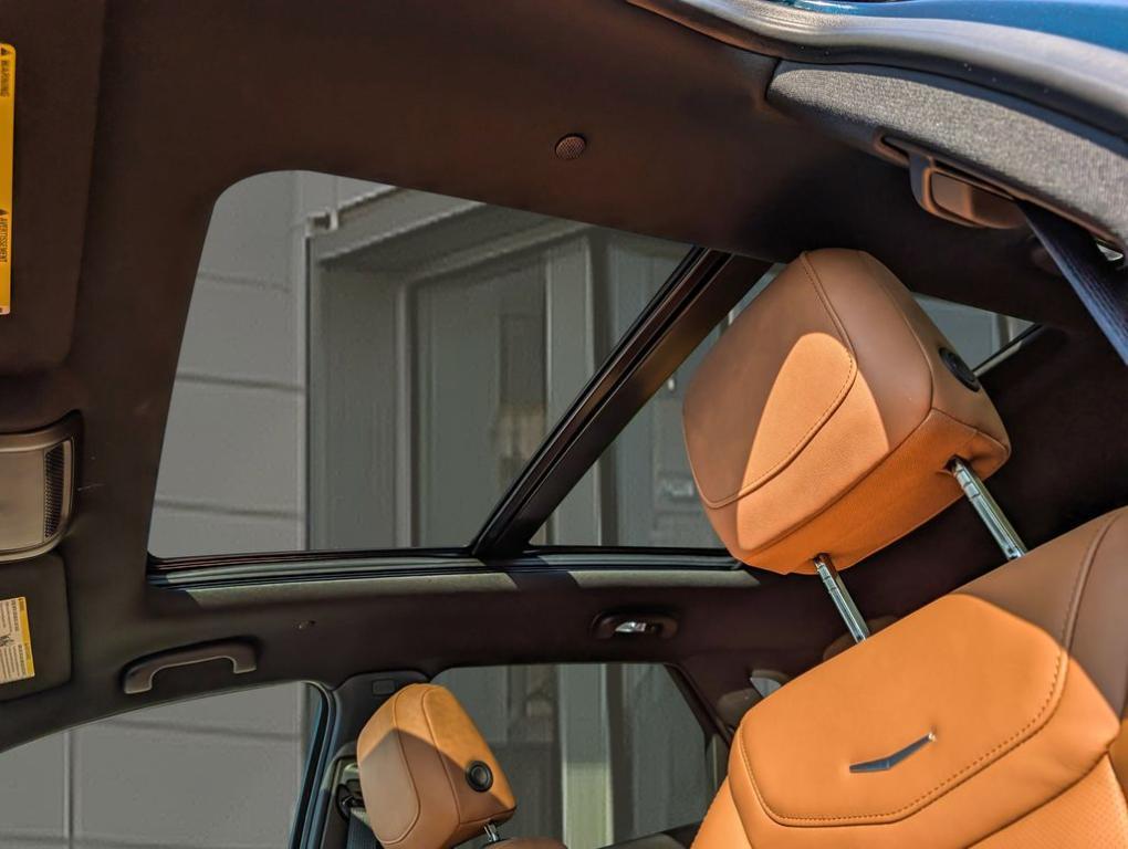 new 2025 Cadillac XT5 car, priced at $55,114