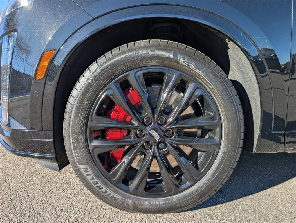 used 2025 Cadillac XT6 car, priced at $60,000