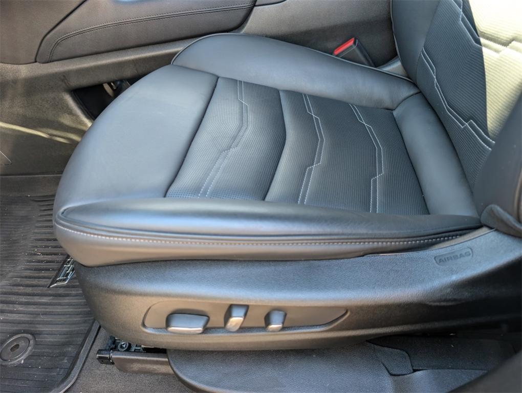 used 2025 Cadillac XT6 car, priced at $60,000