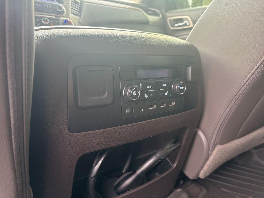 used 2019 GMC Yukon car, priced at $37,000