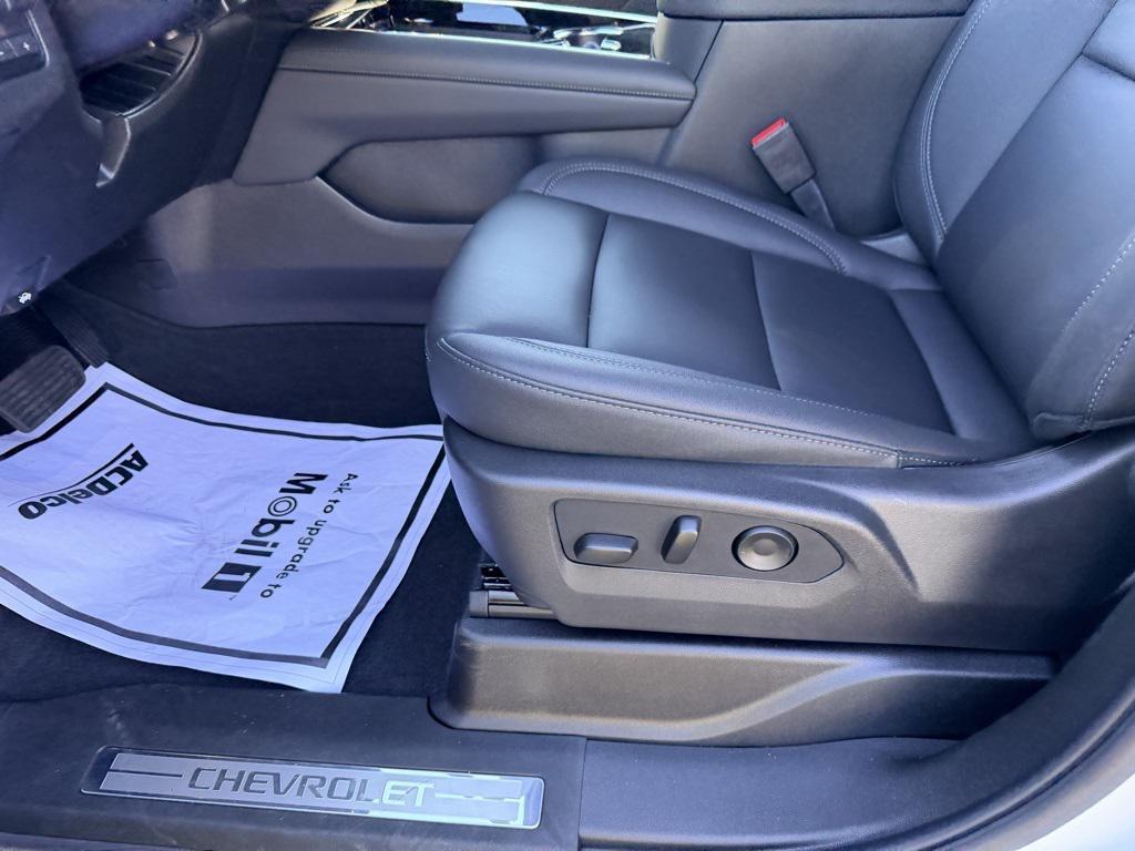 new 2025 Chevrolet Suburban car, priced at $69,772