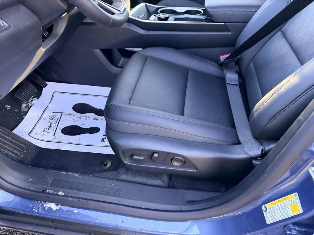 new 2026 Chevrolet Equinox car, priced at $33,096