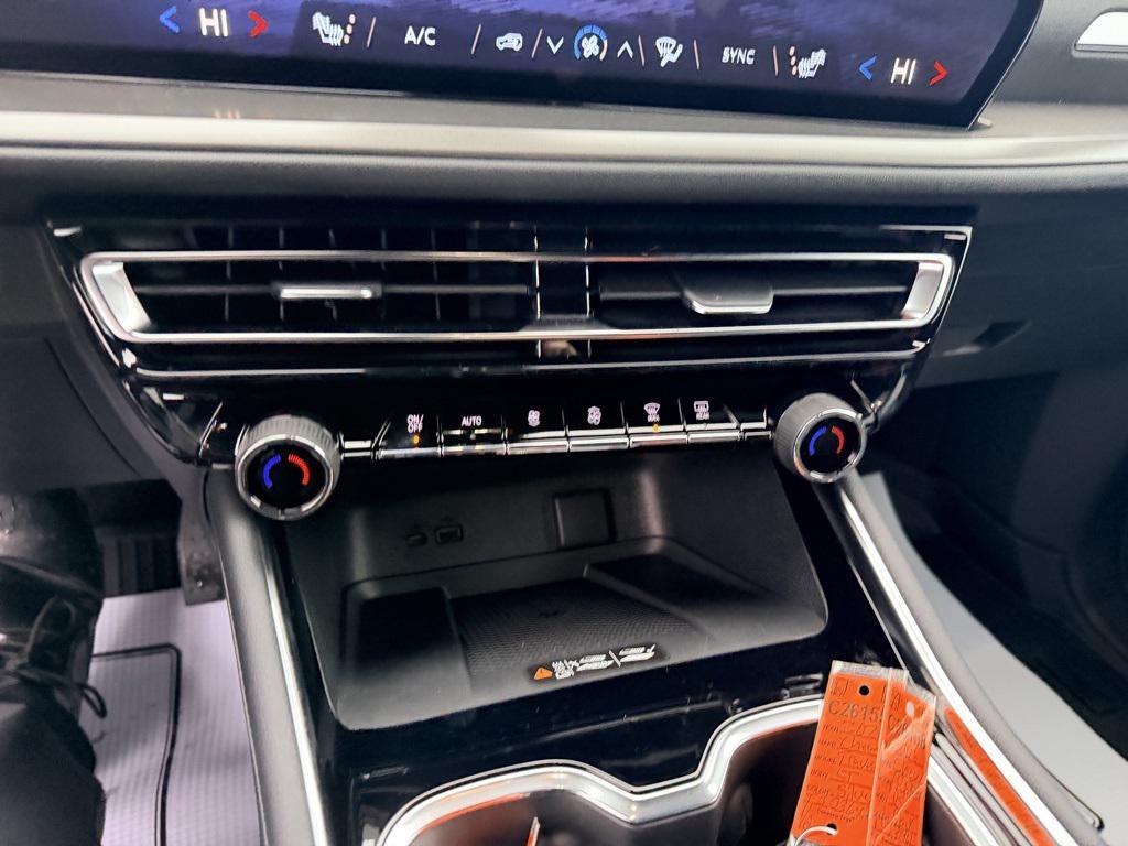 new 2026 Chevrolet Traverse car, priced at $45,143