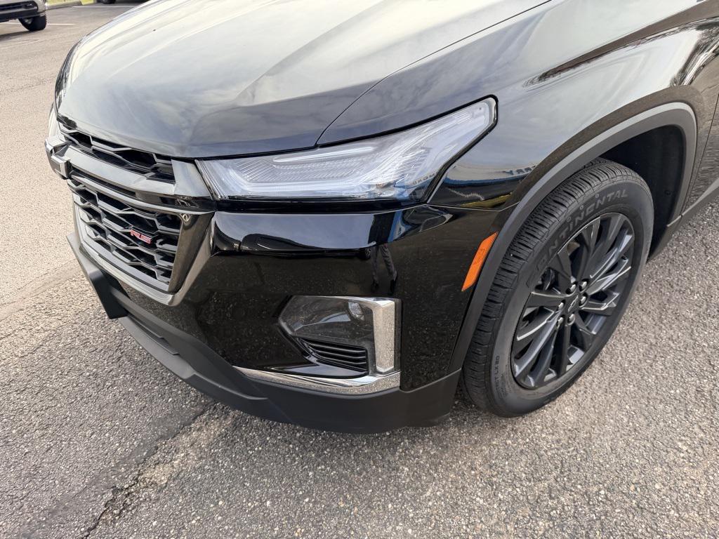 used 2023 Chevrolet Traverse car, priced at $33,142
