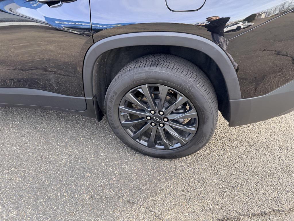 used 2023 Chevrolet Traverse car, priced at $33,142