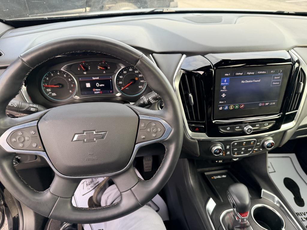 used 2023 Chevrolet Traverse car, priced at $33,142