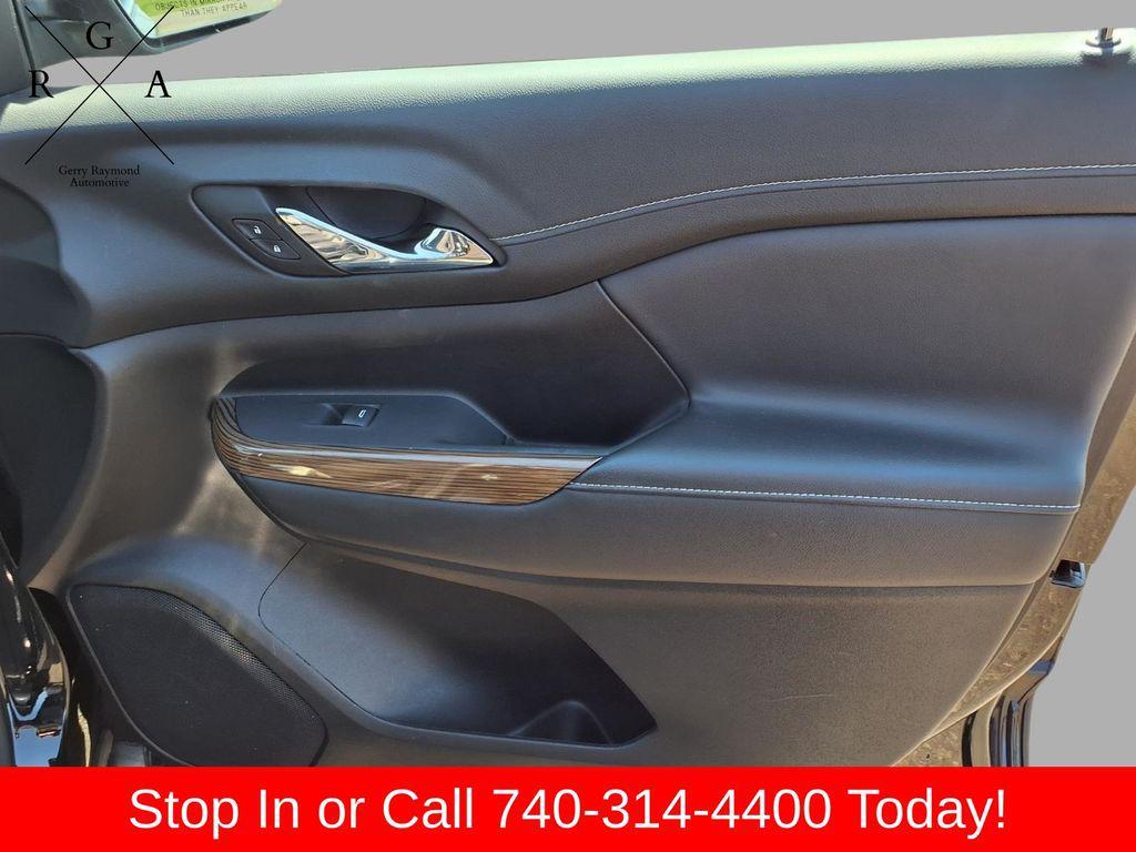 used 2023 GMC Acadia car, priced at $28,541