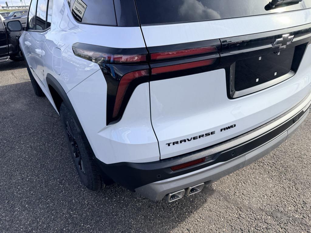 new 2026 Chevrolet Traverse car, priced at $53,601