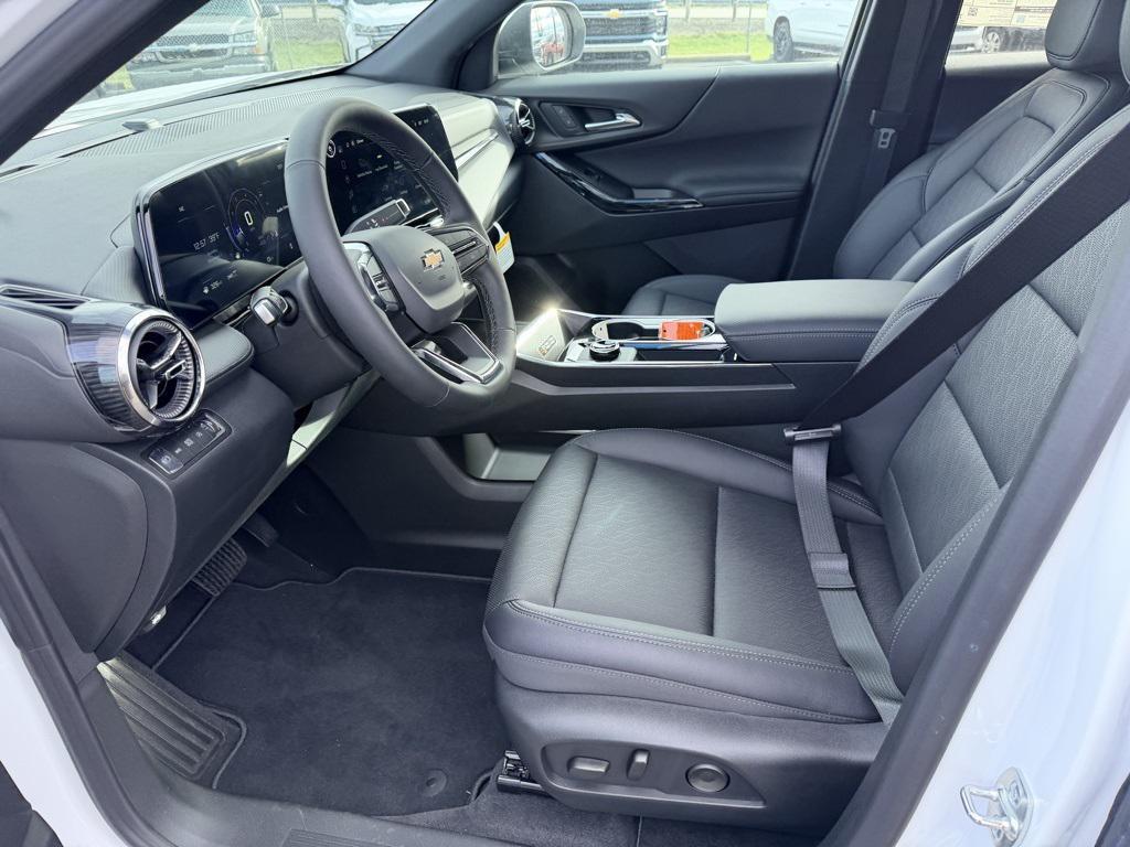 new 2026 Chevrolet Equinox car, priced at $32,485