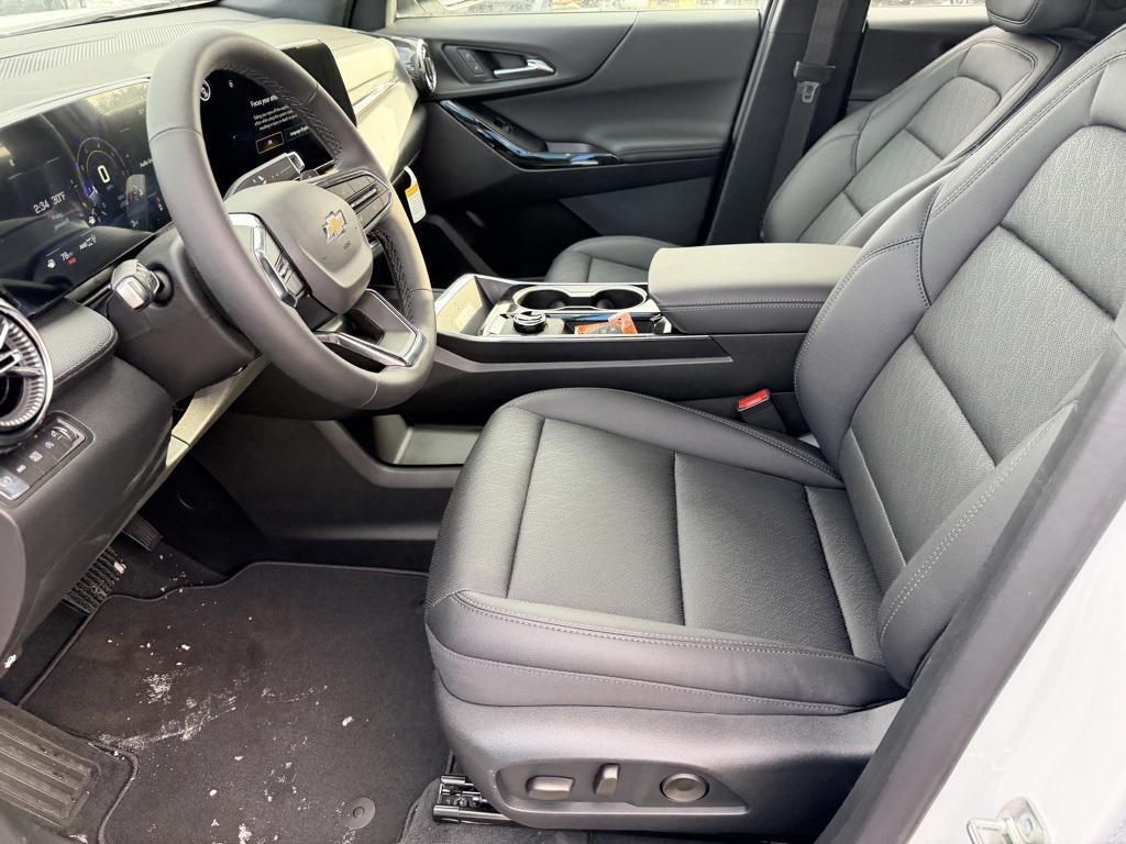 new 2026 Chevrolet Equinox car, priced at $33,554